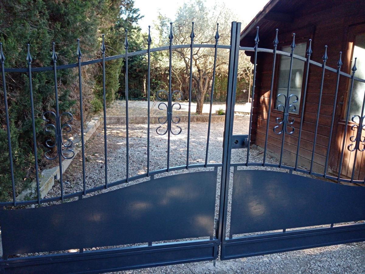 Chalet Agreable, A Proximite Du Centre Historique, Golf Academy Villeneuve-lès-Avignon Eksteriør billede